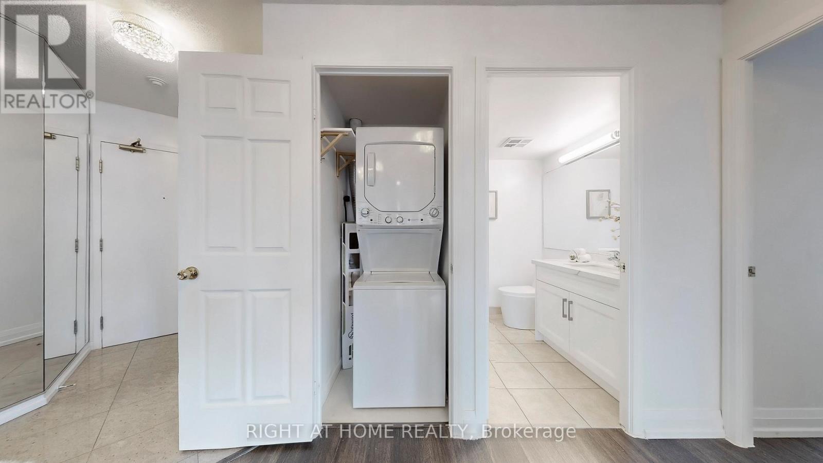 1717 - 8 Hillcrest Avenue, Toronto, Ontario  M2N 6Y6 - Photo 35 - C12650218