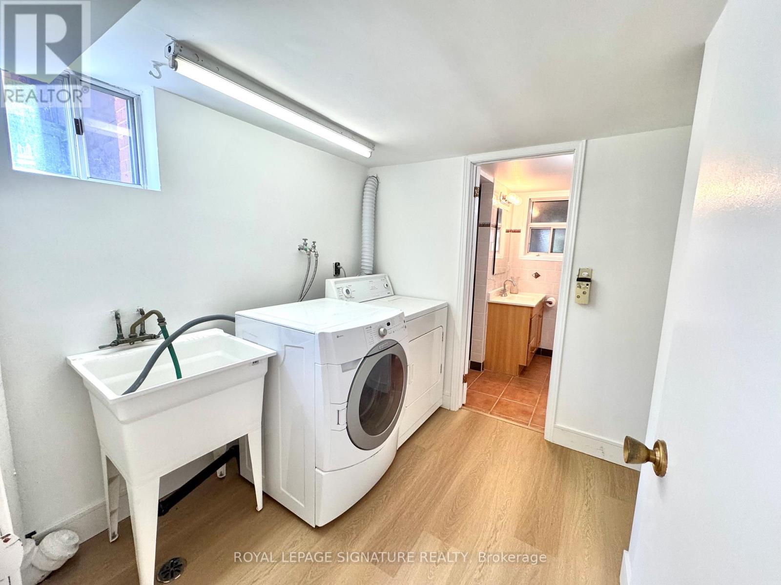 Lower - 36 Ashmore Avenue, Toronto, Ontario  M8Z 4C4 - Photo 4 - W12650212