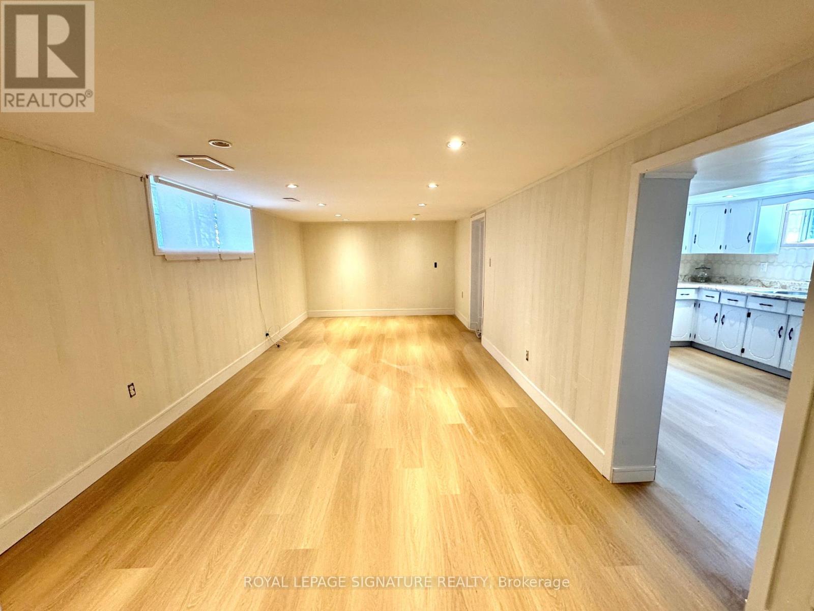 Lower - 36 Ashmore Avenue, Toronto, Ontario  M8Z 4C4 - Photo 6 - W12650212