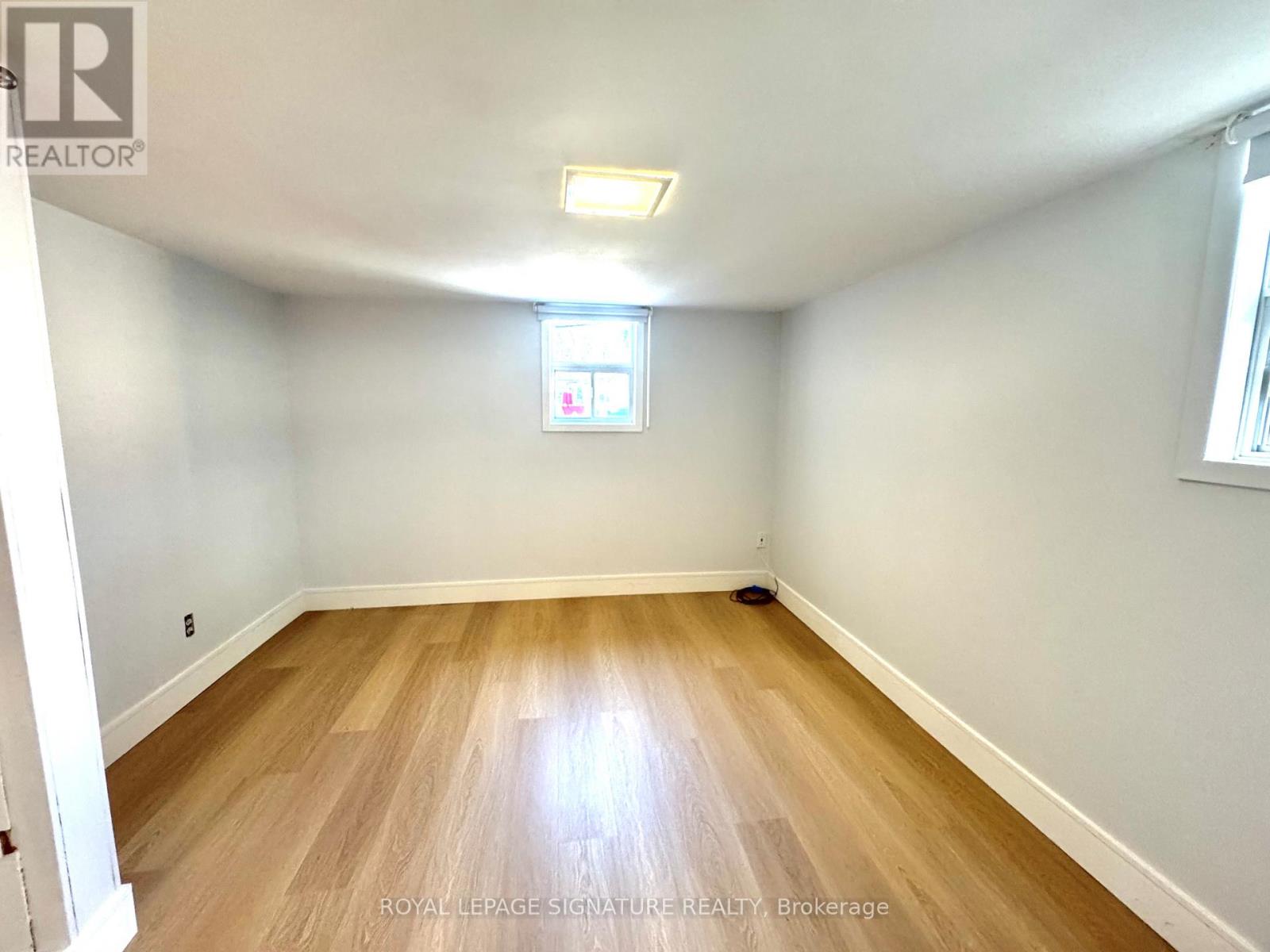 Lower - 36 Ashmore Avenue, Toronto, Ontario  M8Z 4C4 - Photo 7 - W12650212