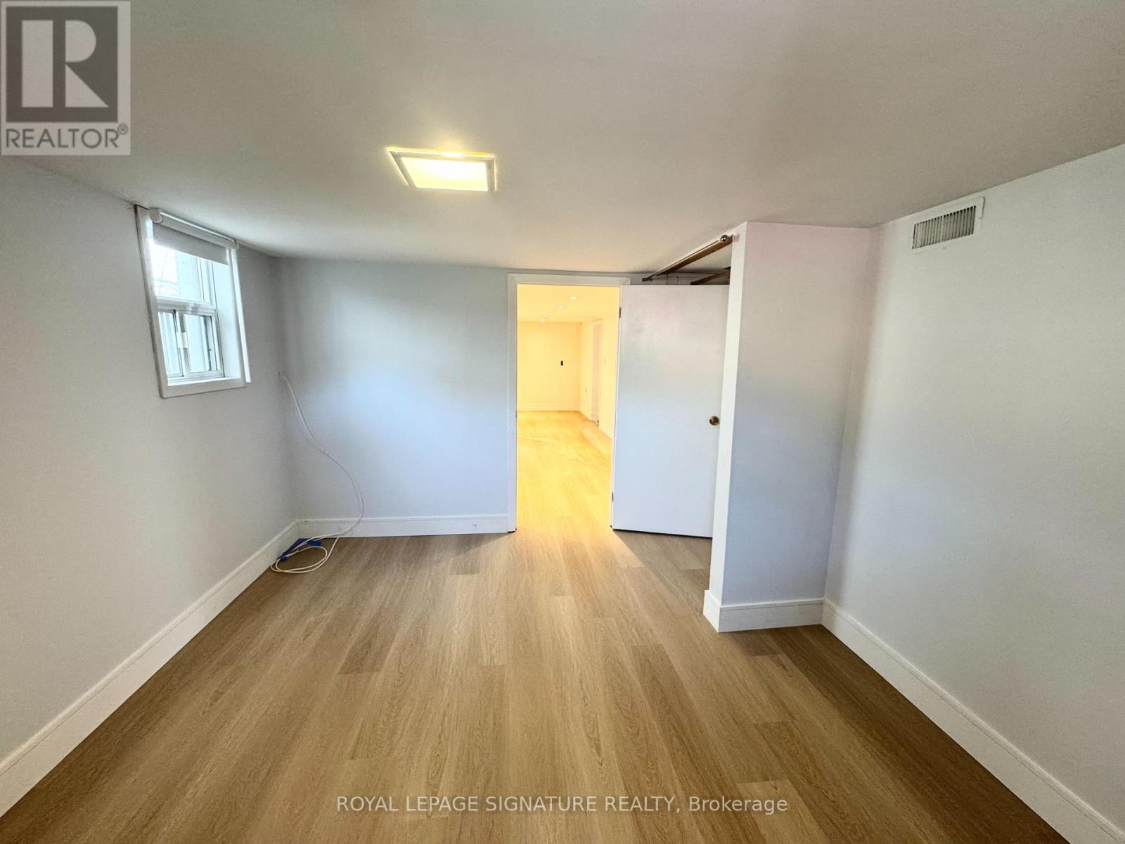 Lower - 36 Ashmore Avenue, Toronto, Ontario  M8Z 4C4 - Photo 8 - W12650212