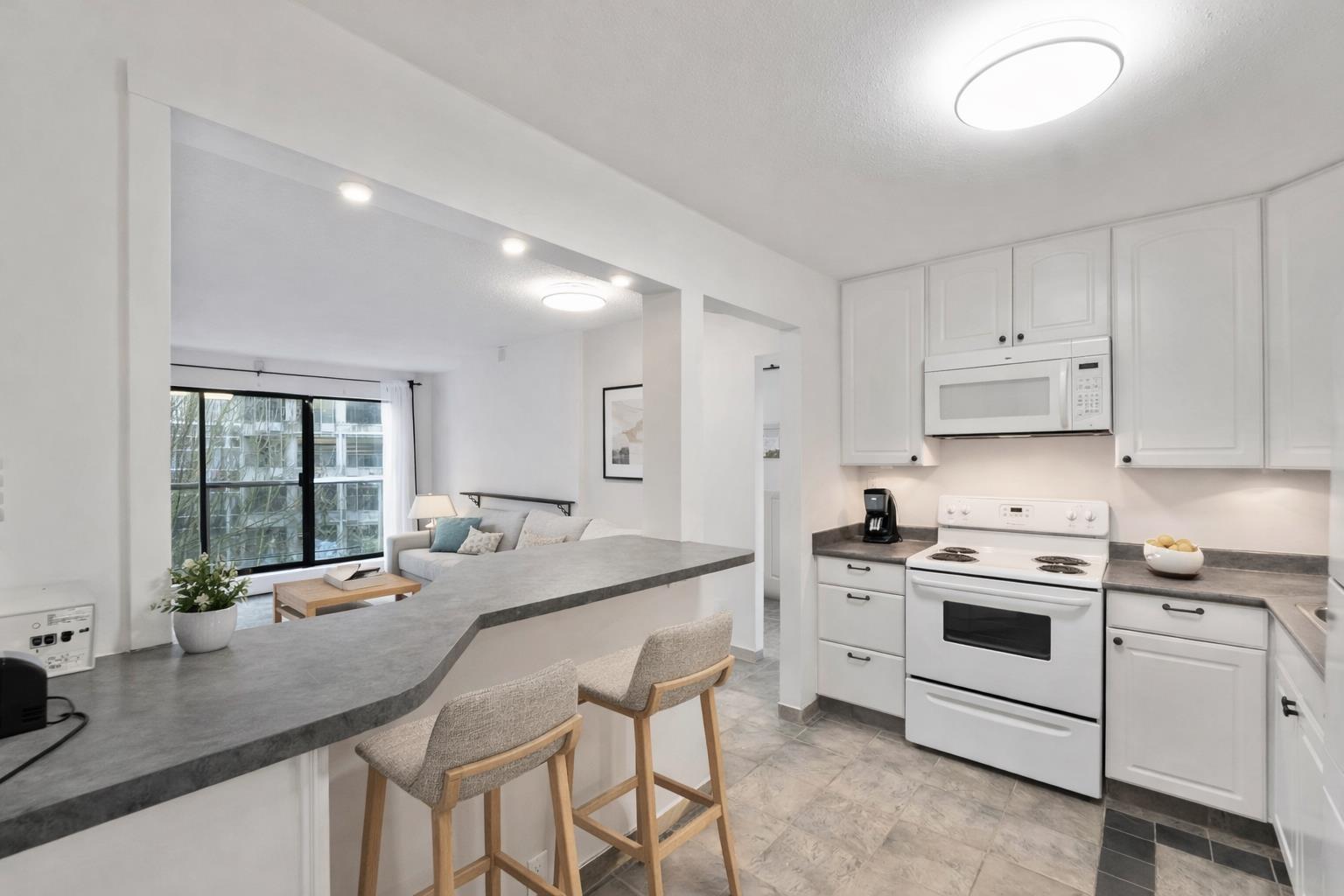 317 13364 102 Avenue, Surrey, British Columbia  V3T 5L8 - Photo 2 - R3074972