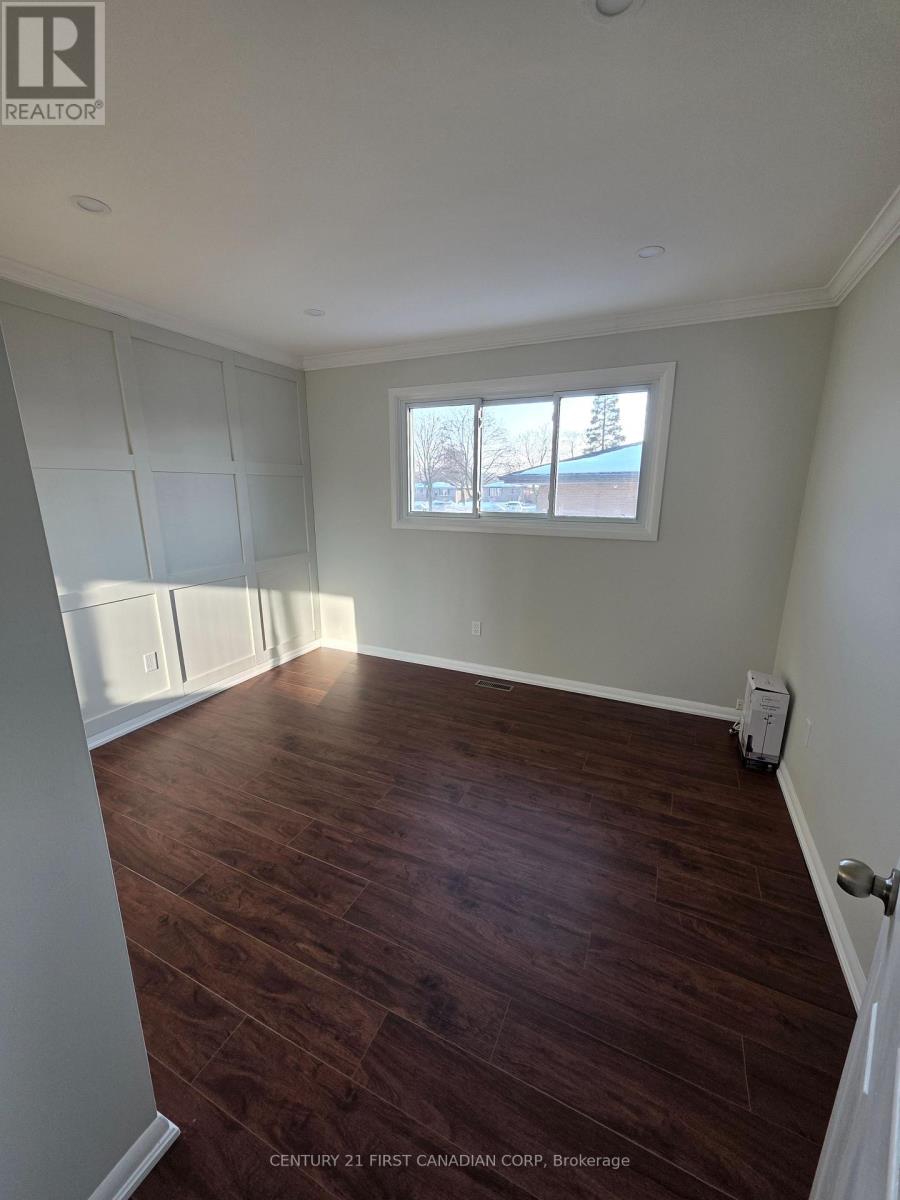 93 Cayuga Crescent, London East, Ontario  N5V 2W8 - Photo 13 - X12650254