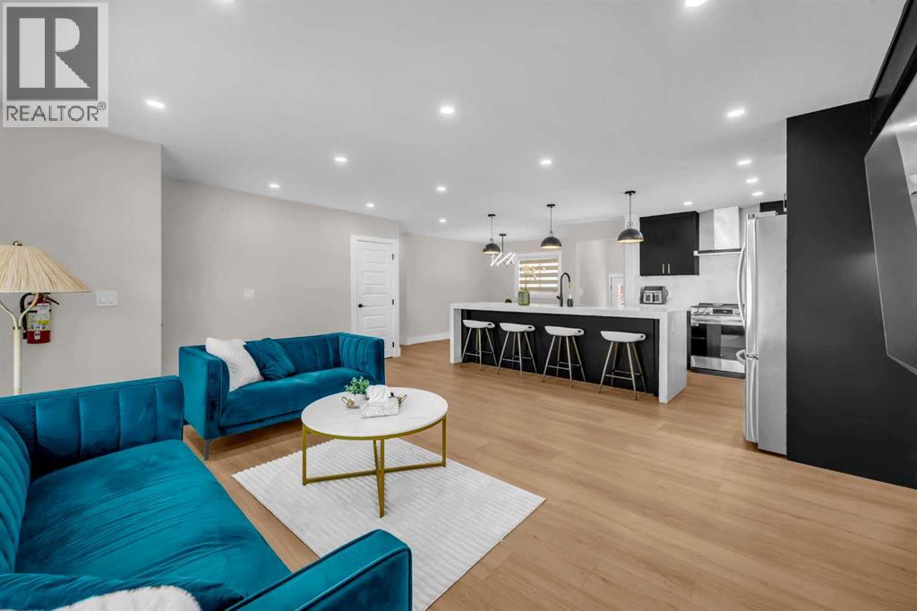 9819 2 Street Se, Calgary, Alberta  T2J 0W3 - Photo 9 - A2257273