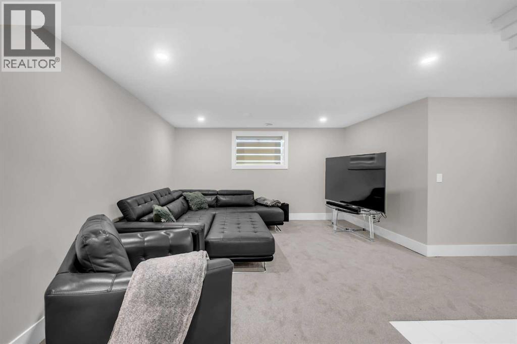 9819 2 Street Se, Calgary, Alberta  T2J 0W3 - Photo 29 - A2257273