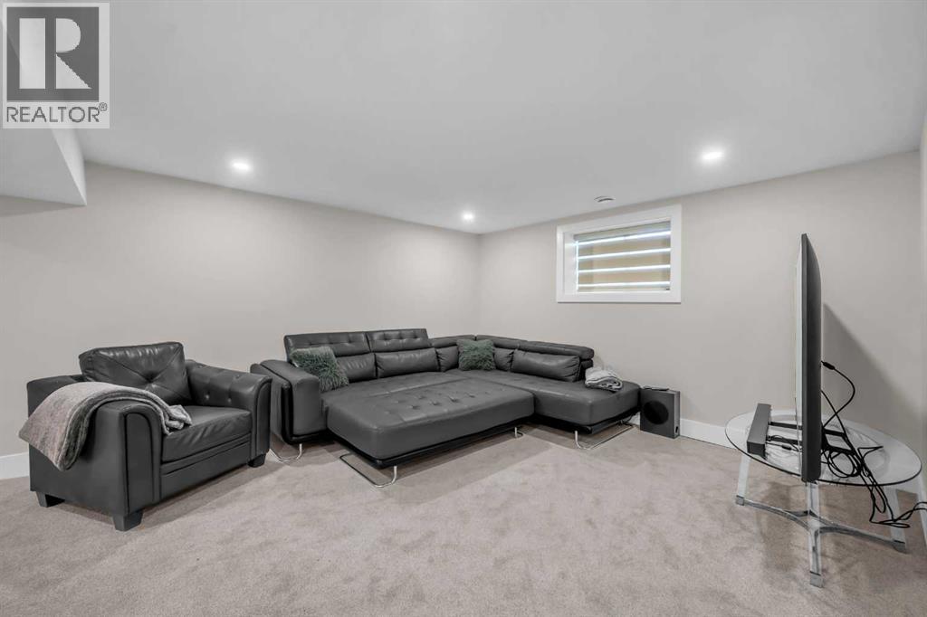 9819 2 Street Se, Calgary, Alberta  T2J 0W3 - Photo 30 - A2257273