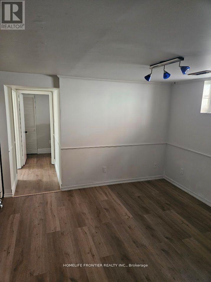 205 Burnett Avenue, Toronto, Ontario  M2N 1V7 - Photo 2 - C12650250