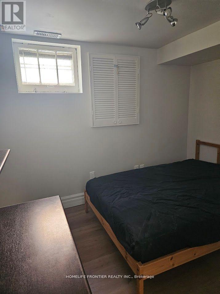 205 Burnett Avenue, Toronto, Ontario  M2N 1V7 - Photo 3 - C12650250