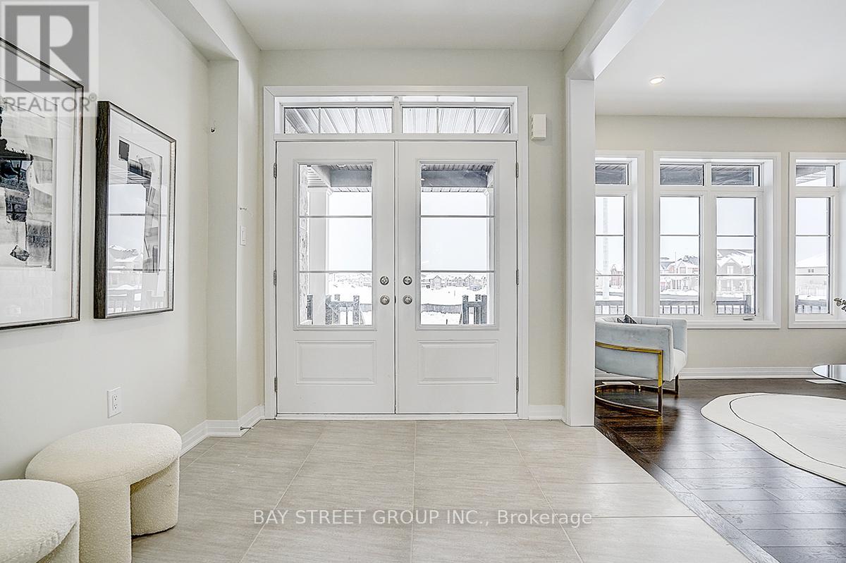 1580 Sharpe Street, Innisfil, Ontario  L9S 0R3 - Photo 2 - N12650238