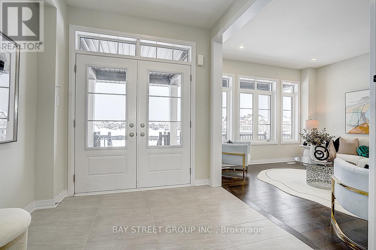 1580 Sharpe Street, Innisfil, Ontario  L9S 0R3 - Photo 3 - N12650238