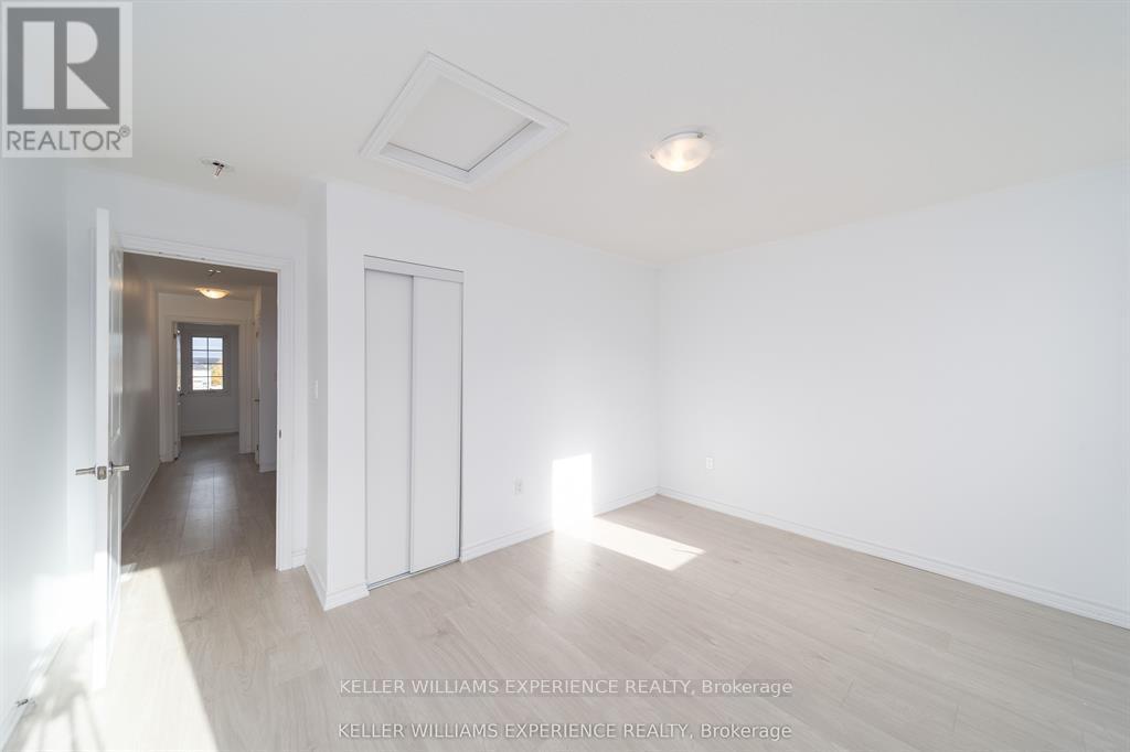 25 Tobias Lane, Barrie, Ontario  L9J 0T8 - Photo 14 - S12650232