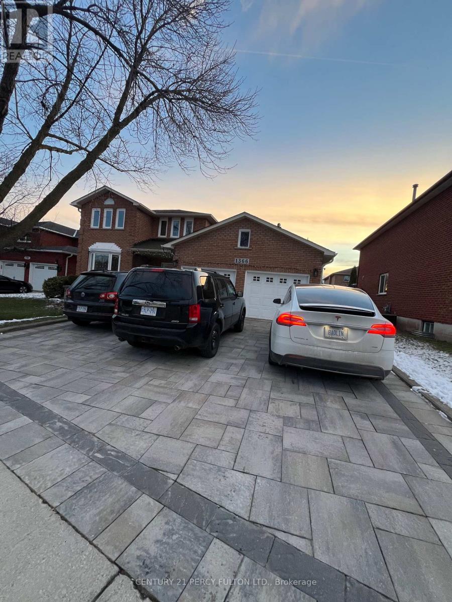 Basement+main - 1366 Chalfield Drive, Oakville, Ontario  L6J 6R5 - Photo 8 - W12650234