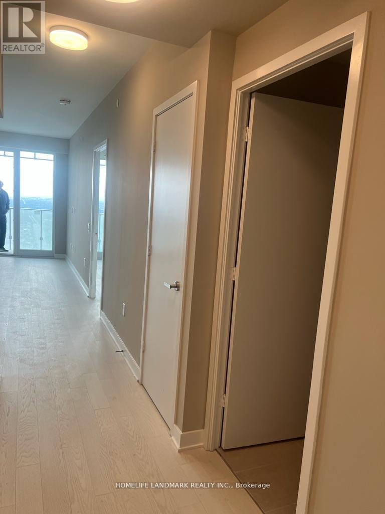 5605 - 3900 Confederation Parkway, Mississauga, Ontario  L5B 0M3 - Photo 6 - W12650244