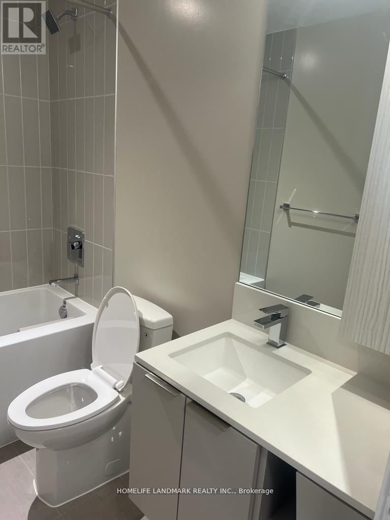 5605 - 3900 Confederation Parkway, Mississauga, Ontario  L5B 0M3 - Photo 9 - W12650244