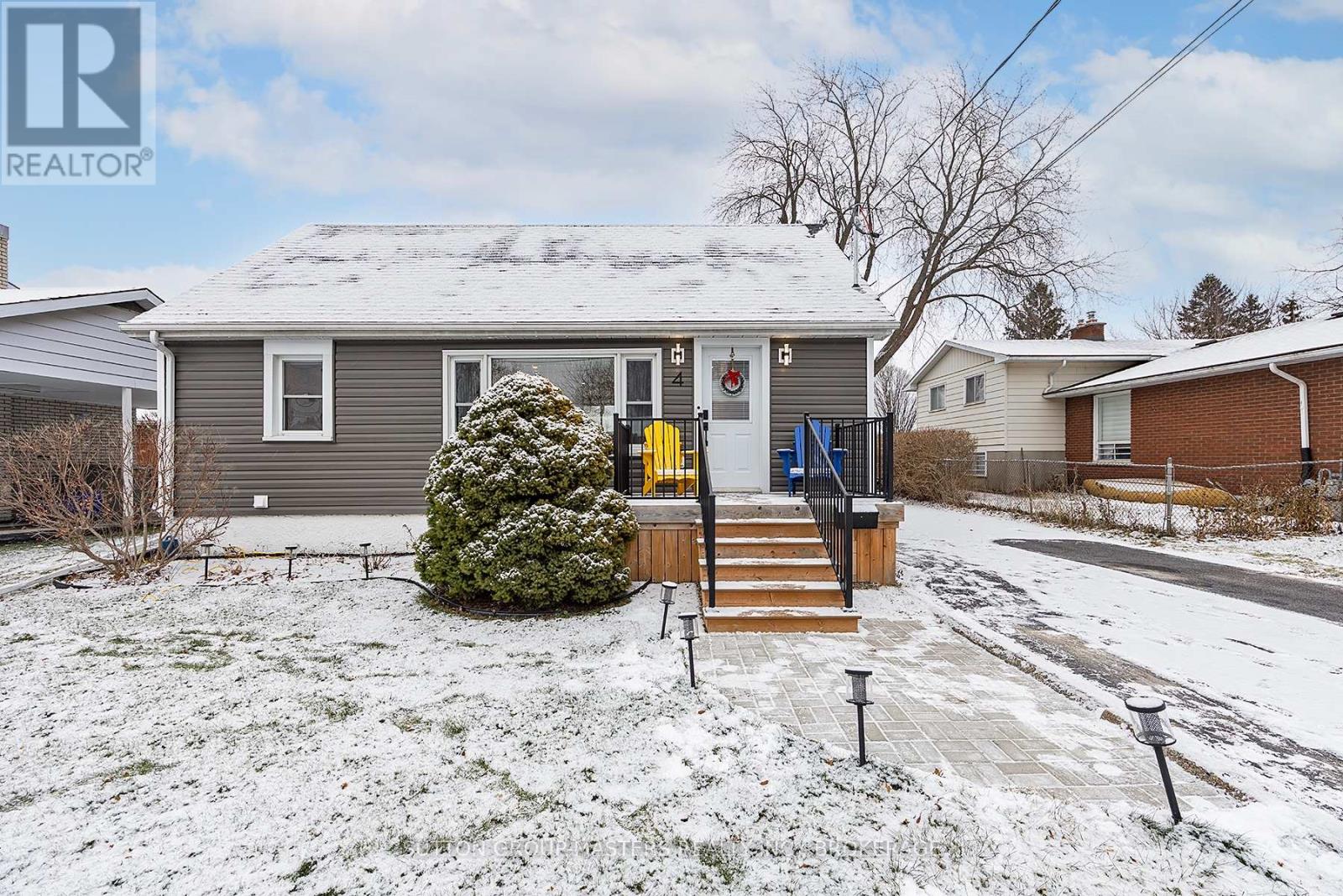 4 Bishop Street, Kingston, Ontario  K7M 3P4 - Photo 2 - X12650258