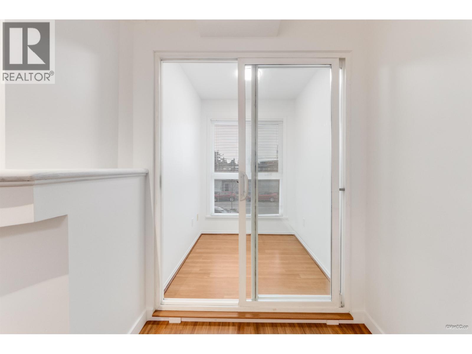 210 4989 Duchess Street, Vancouver, British Columbia  V5R 6E5 - Photo 13 - R3074860