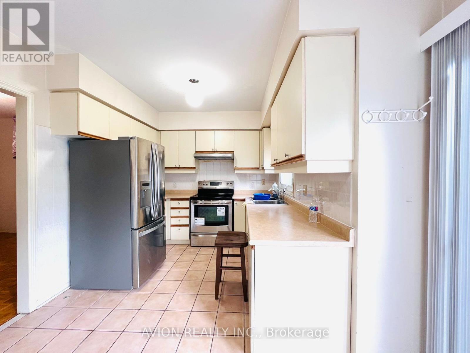 Room A - 15 Cantertrot Court, Vaughan, Ontario  L4J 7X7 - Photo 5 - N12650260