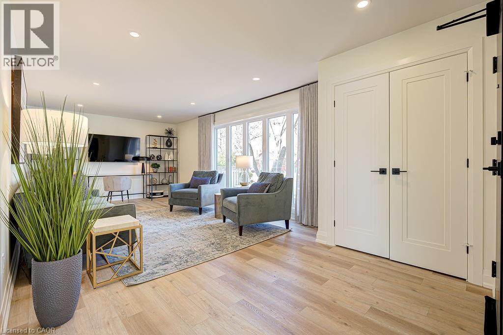 1456 Olga Drive Unit# 2, Burlington, Ontario  L7S 1L5 - Photo 2 - 40785806