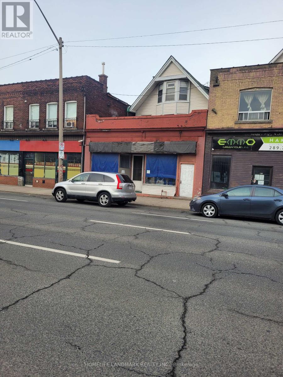 817 KING STREET E, Hamilton, Ontario