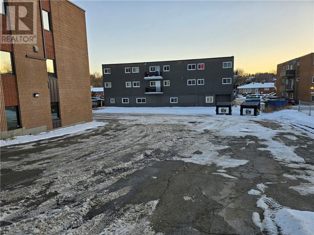 487 Bouchard Street Unit# 201, Sudbury, Ontario  P3E 2K8 - Photo 3 - 2125869