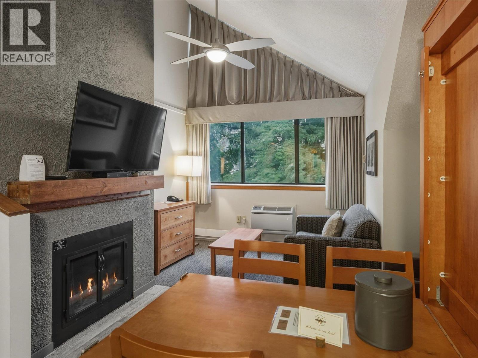 361 4429 Sundial Place, Whistler, British Columbia  V8E 1G8 - Photo 3 - R3074976