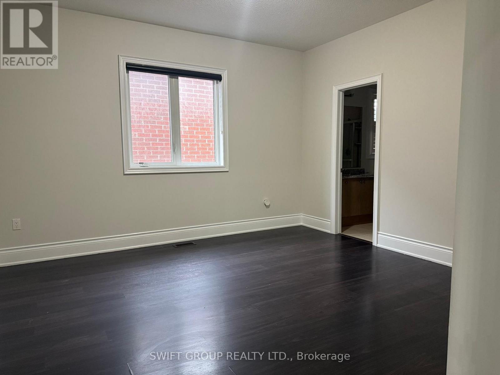 Upper - 43 Martin Byrne Drive, Brampton, Ontario  L6P 4C2 - Photo 12 - W12650278