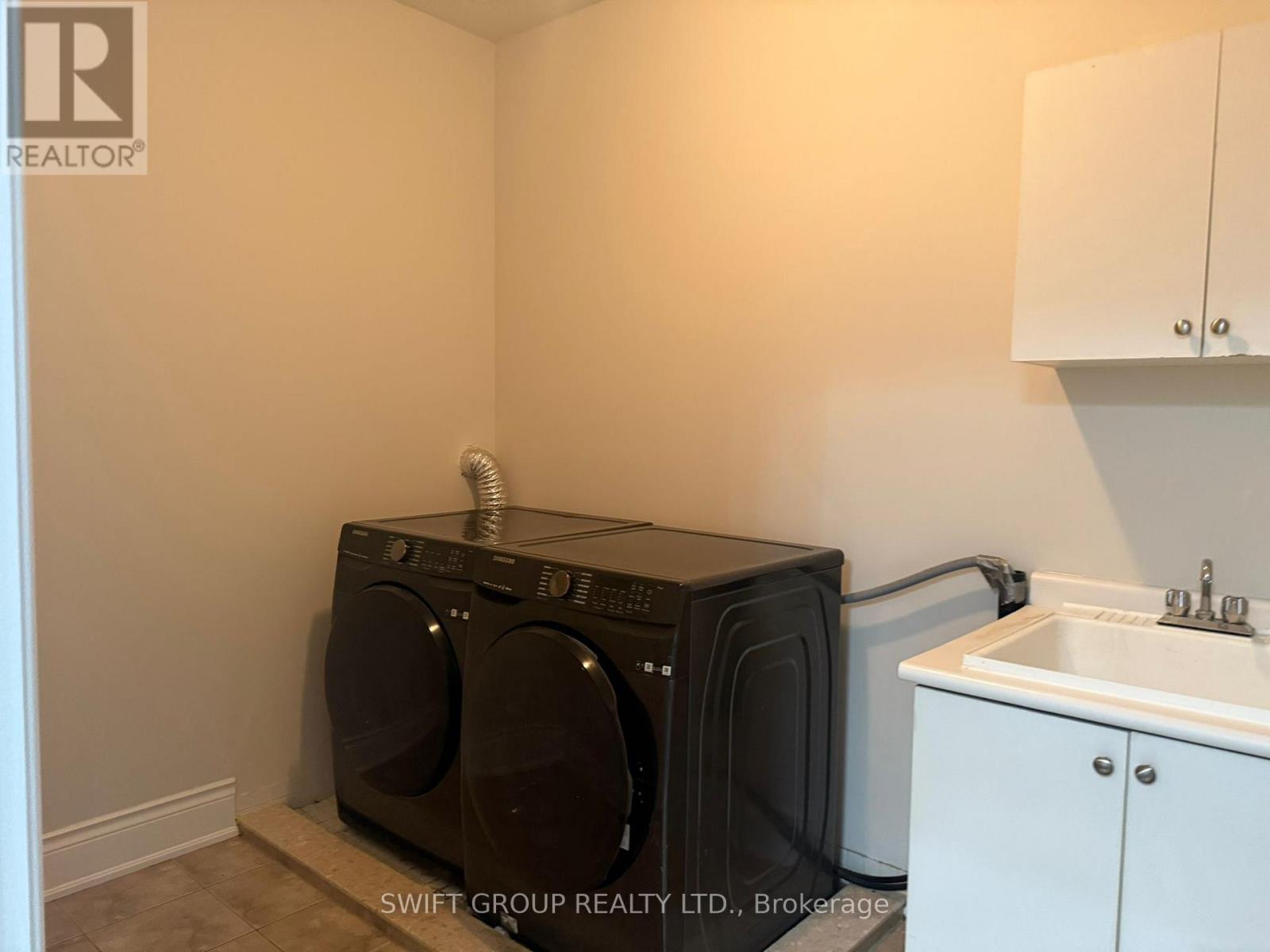 Upper - 43 Martin Byrne Drive, Brampton, Ontario  L6P 4C2 - Photo 15 - W12650278