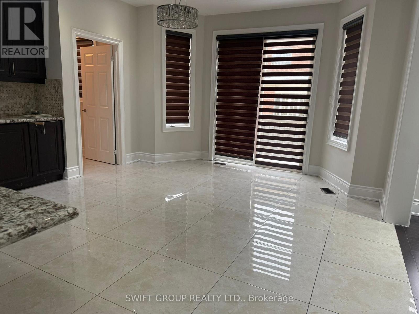 Upper - 43 Martin Byrne Drive, Brampton, Ontario  L6P 4C2 - Photo 17 - W12650278