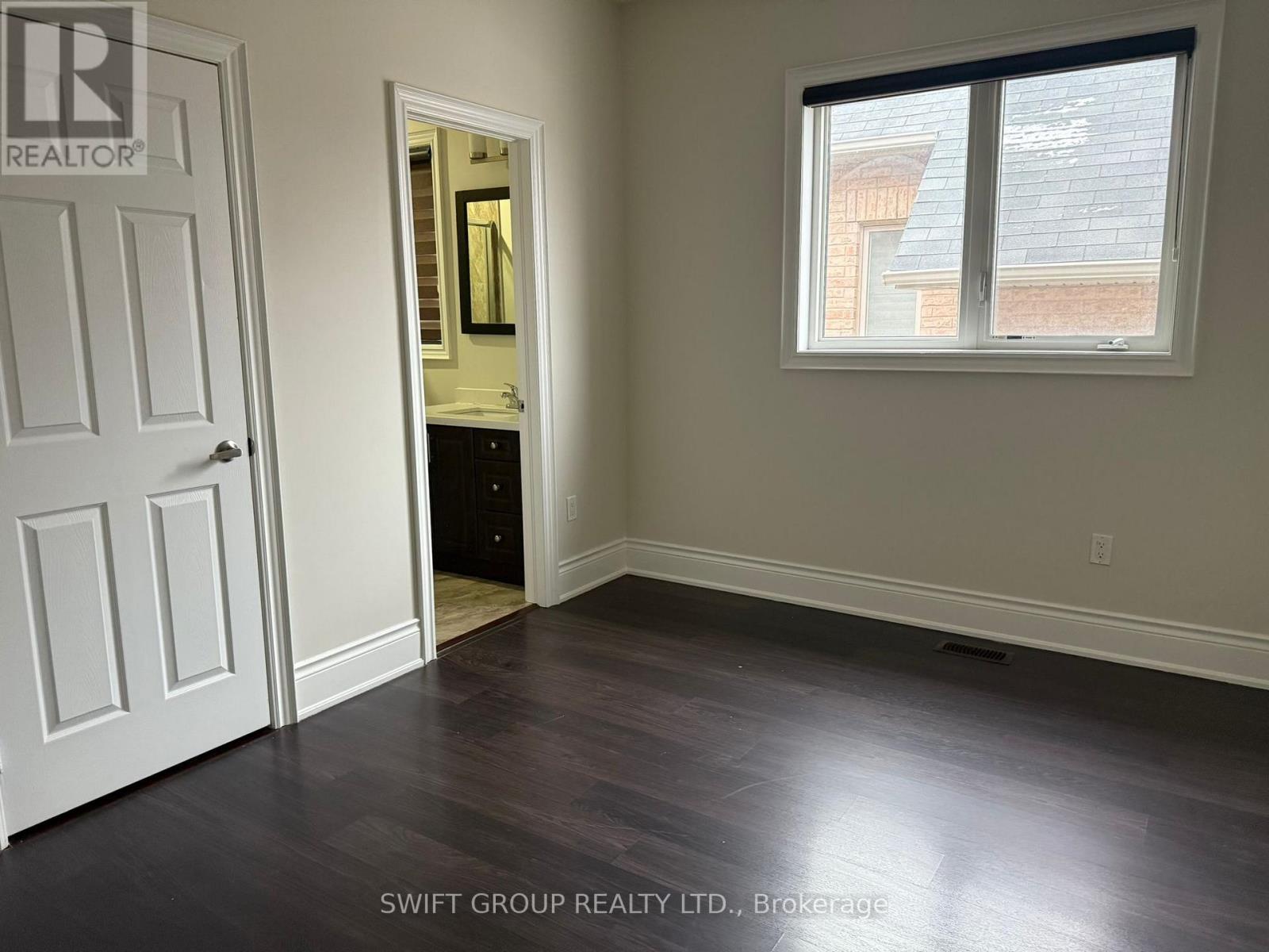 Upper - 43 Martin Byrne Drive, Brampton, Ontario  L6P 4C2 - Photo 19 - W12650278