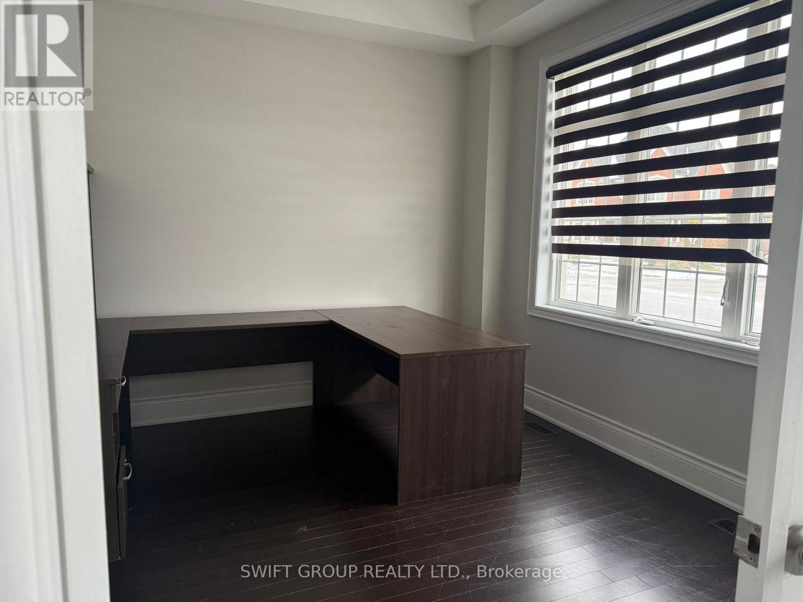 Upper - 43 Martin Byrne Drive, Brampton, Ontario  L6P 4C2 - Photo 3 - W12650278