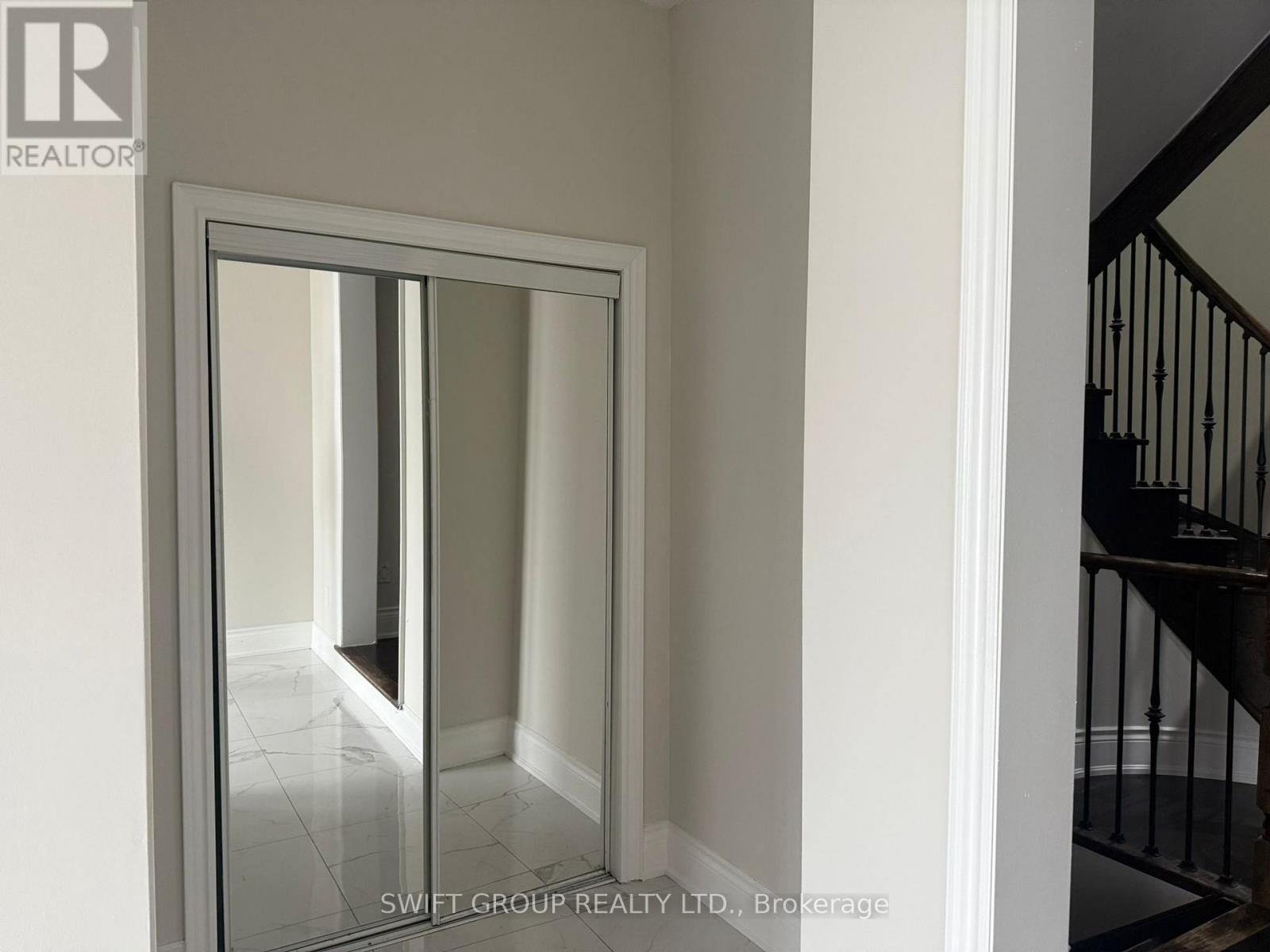 Upper - 43 Martin Byrne Drive, Brampton, Ontario  L6P 4C2 - Photo 8 - W12650278