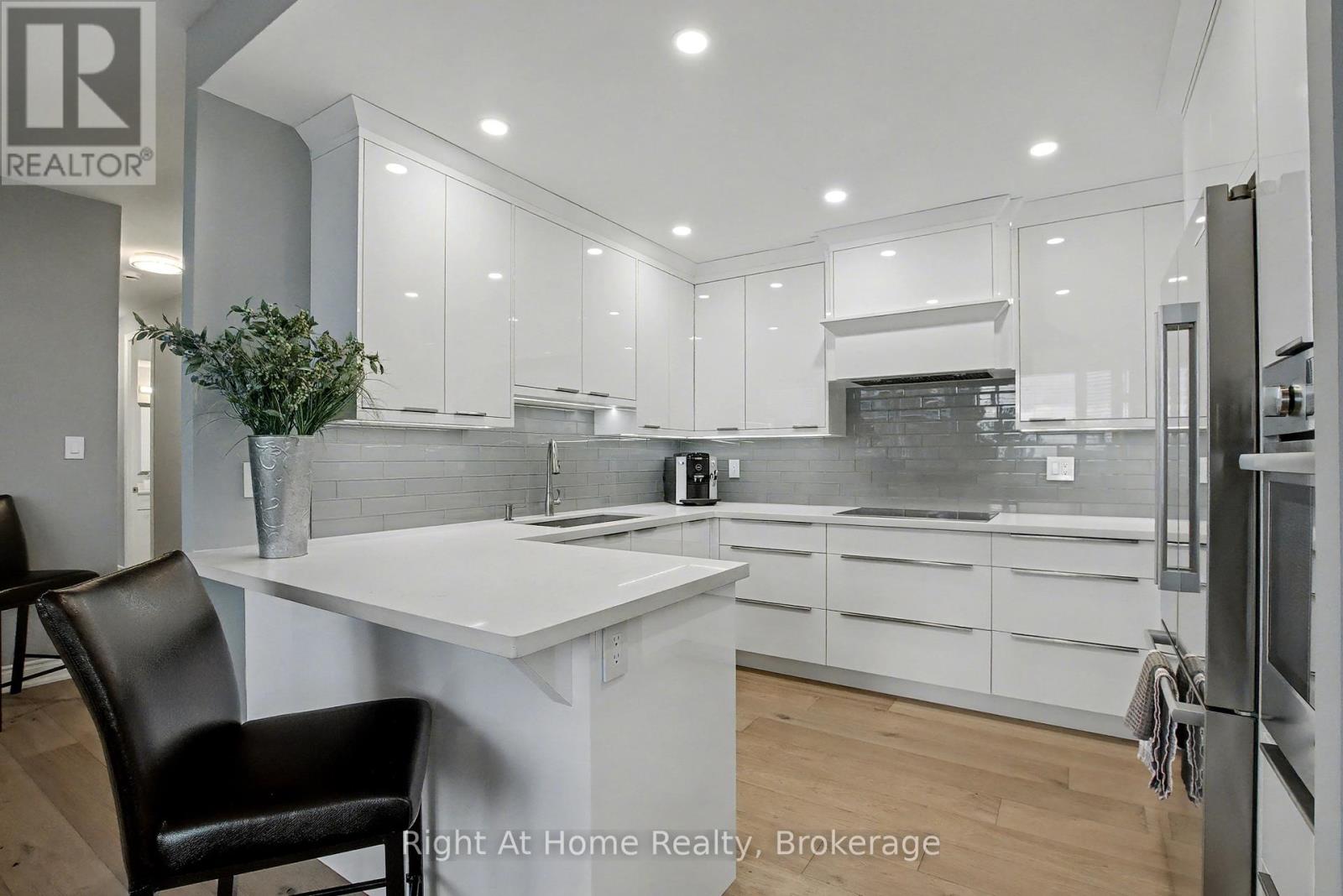 603 - 2121 Lakeshore Road, Burlington, Ontario  L7R 1C9 - Photo 12 - W12650280