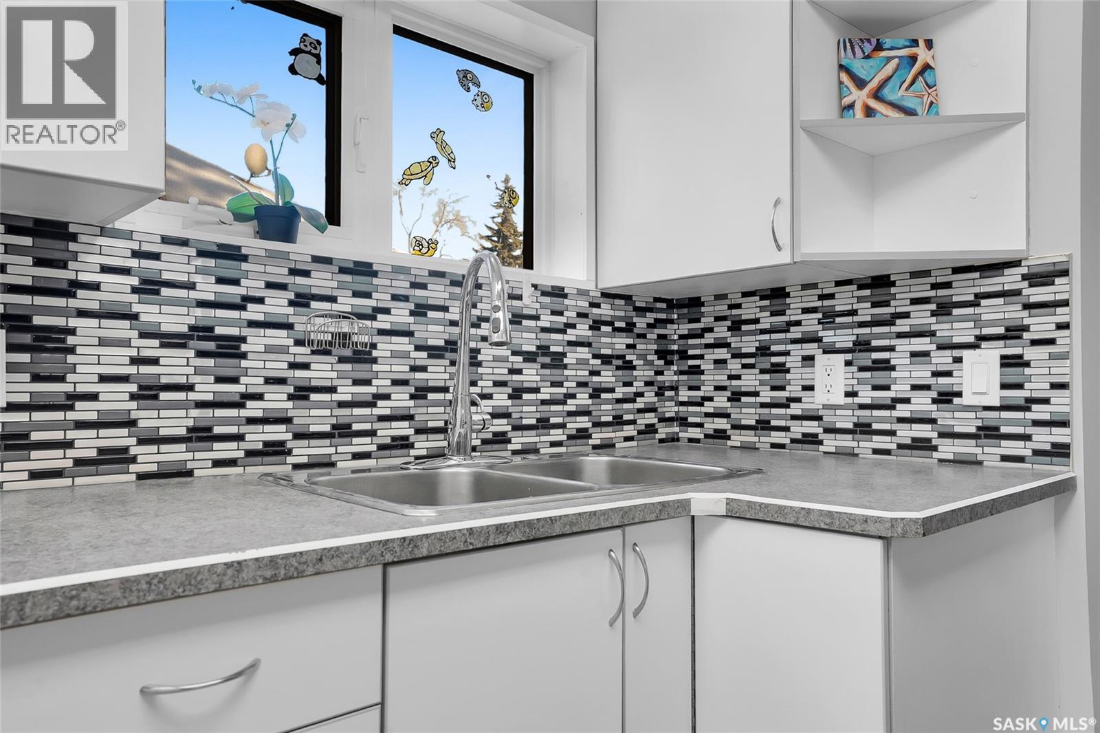 235 J Avenue N, Saskatoon, Saskatchewan  S7L 2J9 - Photo 17 - SK025894