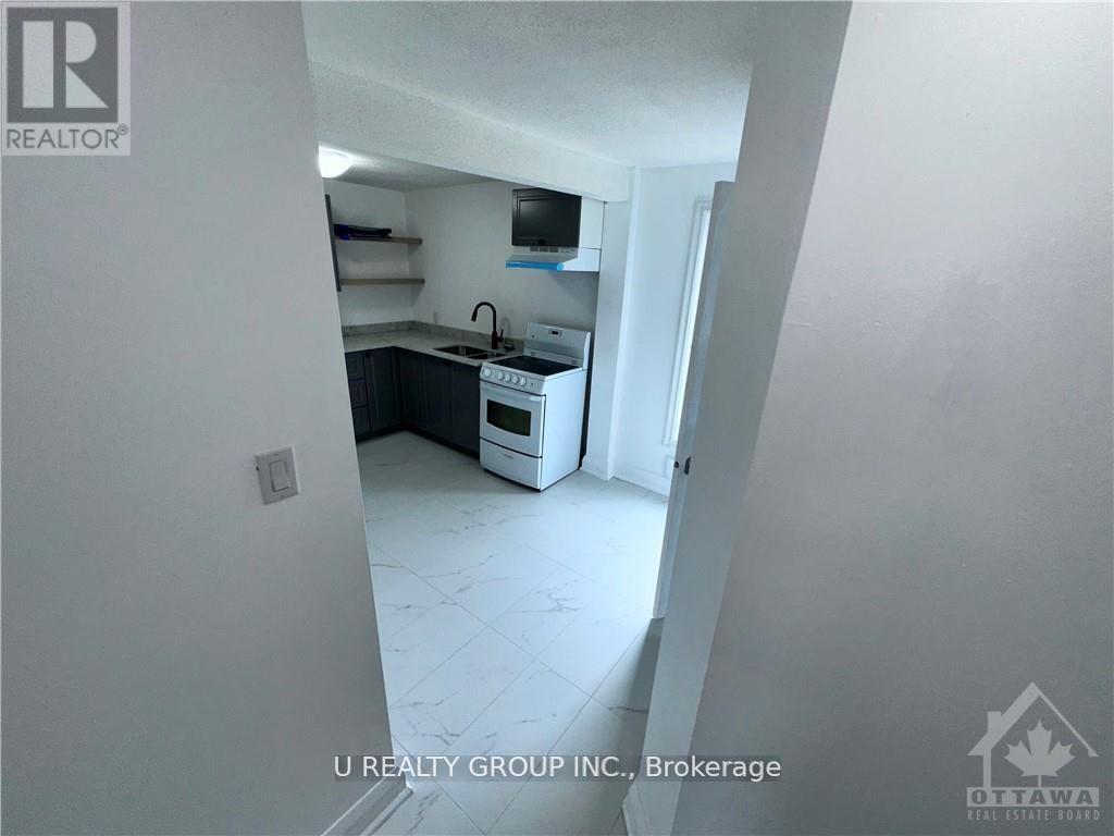 281 Palace Street, Ottawa, Ontario  K1L 7V5 - Photo 3 - X12650290