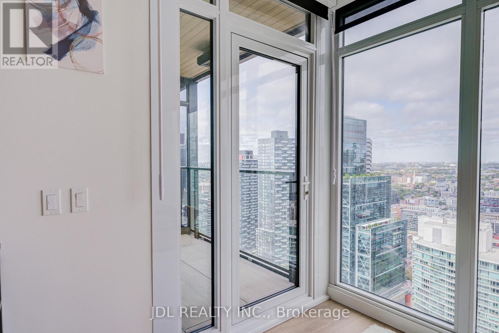5112 - 1 Concord Cityplace Way, Toronto, Ontario  M5V 0X3 - Photo 22 - C12650292