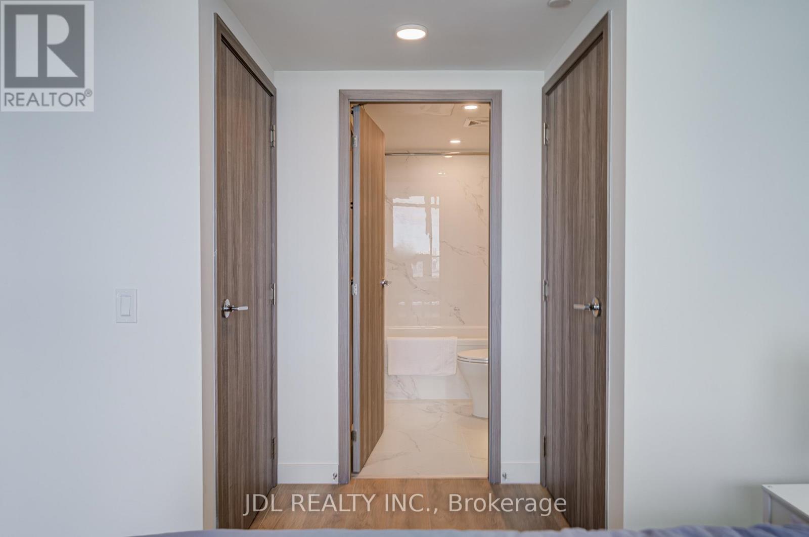 5112 - 1 Concord Cityplace Way, Toronto, Ontario  M5V 0X3 - Photo 25 - C12650292