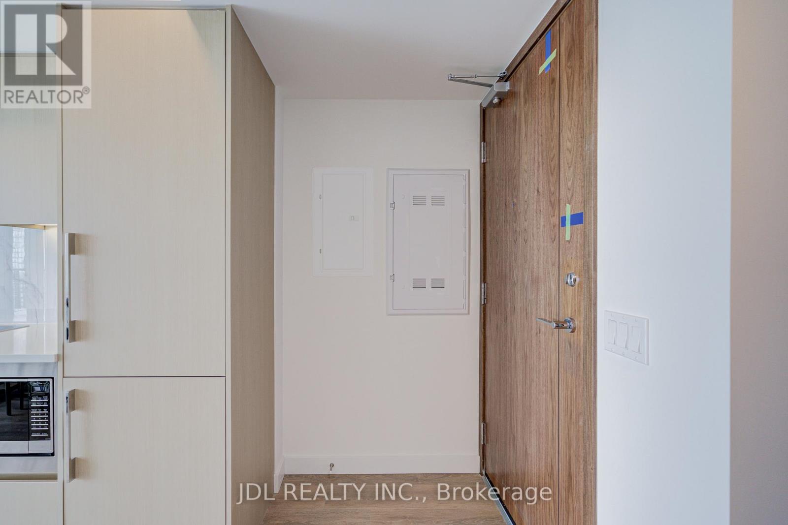 5112 - 1 Concord Cityplace Way, Toronto, Ontario  M5V 0X3 - Photo 3 - C12650292