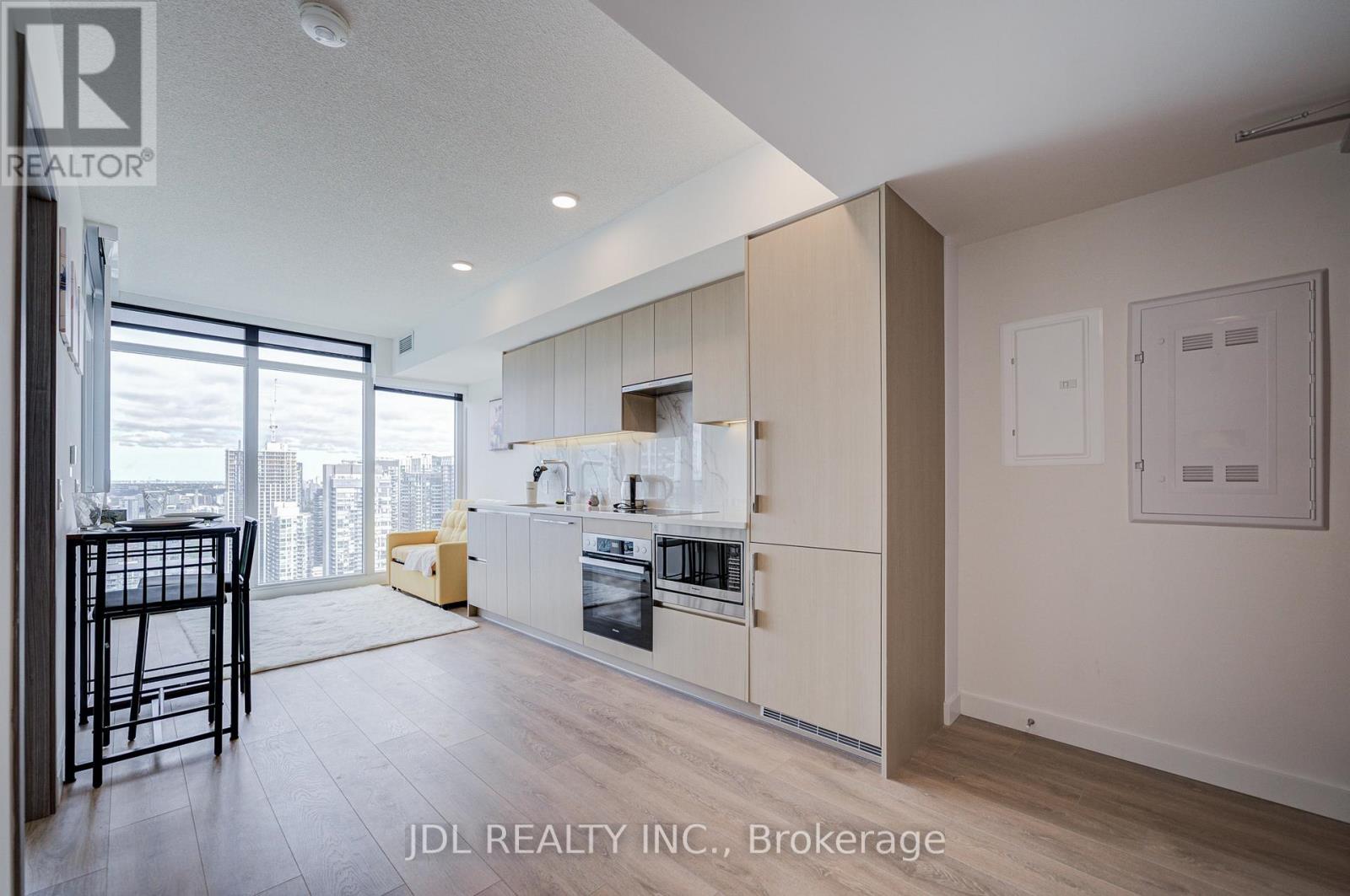 5112 - 1 Concord Cityplace Way, Toronto, Ontario  M5V 0X3 - Photo 6 - C12650292
