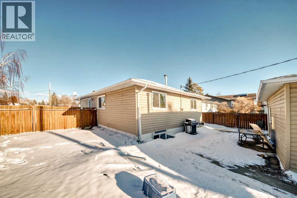 623 Madeira Drive Ne, Calgary, Alberta  T2A 4M7 - Photo 30 - A2275824