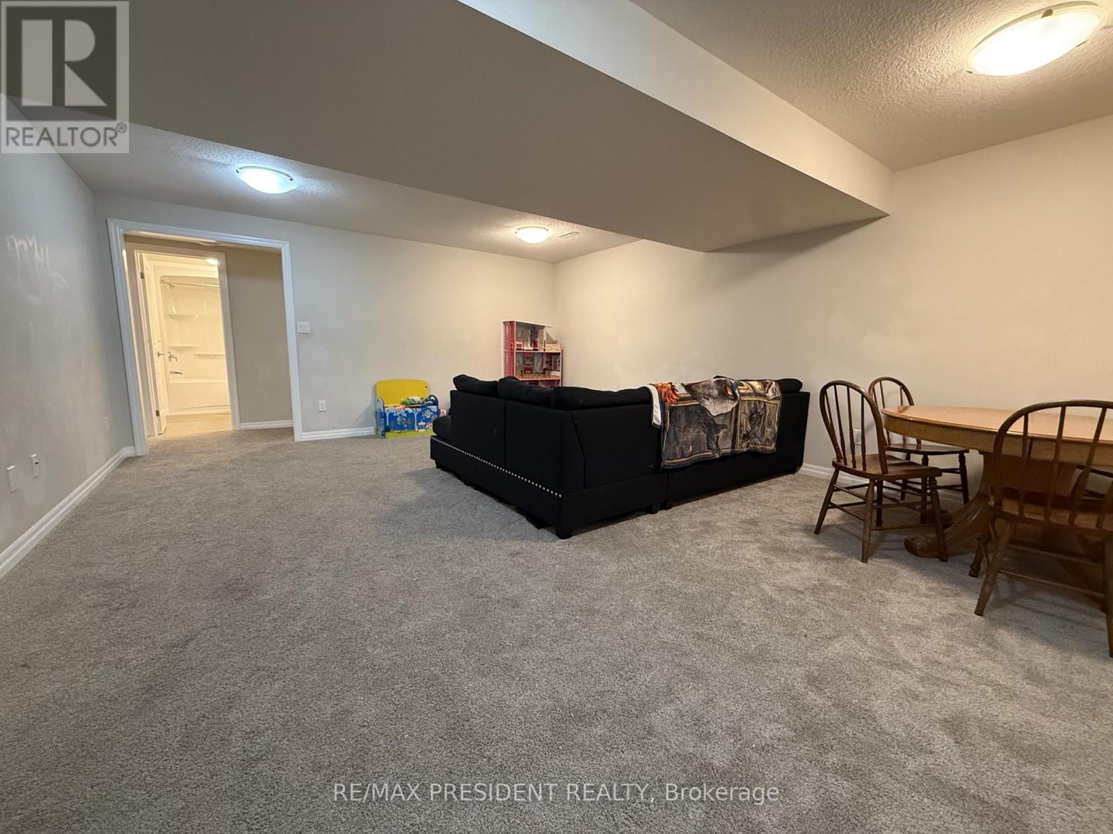 112 Livingston Drive, Tillsonburg, Ontario  N4G 0J3 - Photo 11 - X12650294