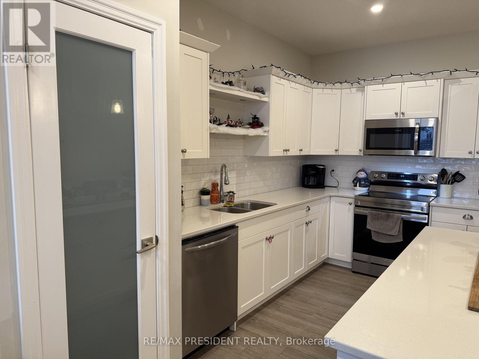 112 Livingston Drive, Tillsonburg, Ontario  N4G 0J3 - Photo 5 - X12650294