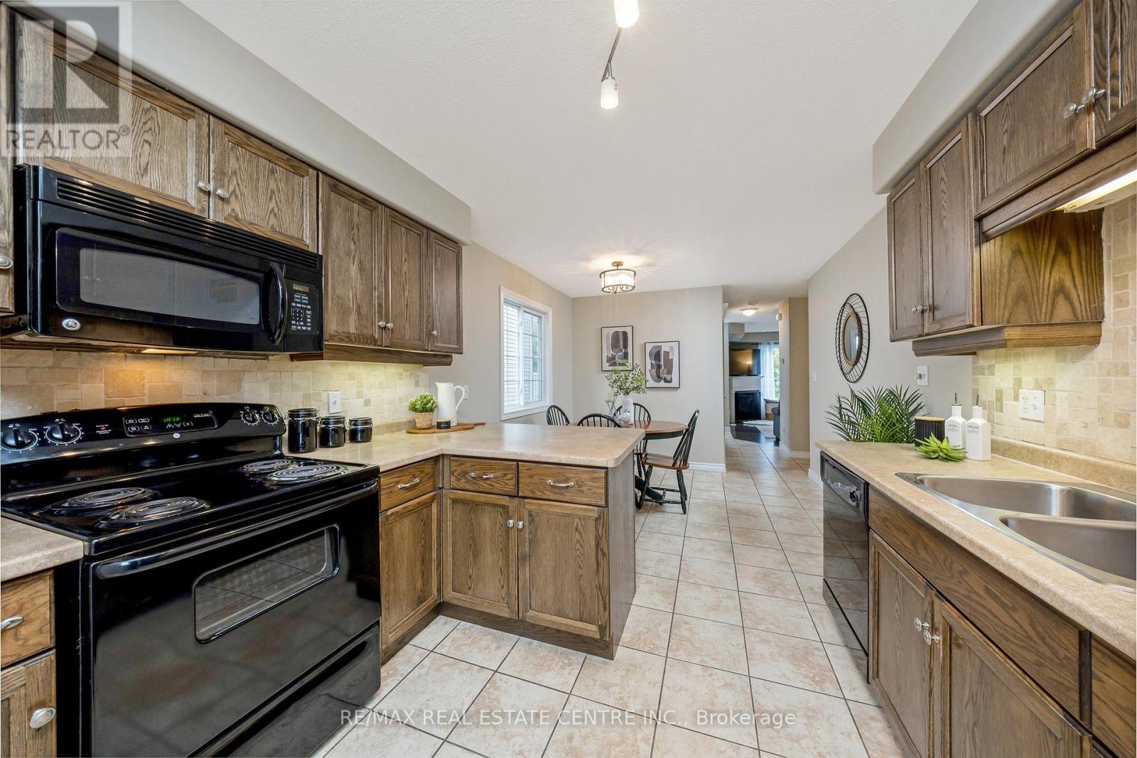 153 Carters Lane, Guelph/eramosa, Ontario  N0B 2K0 - Photo 3 - X12431764