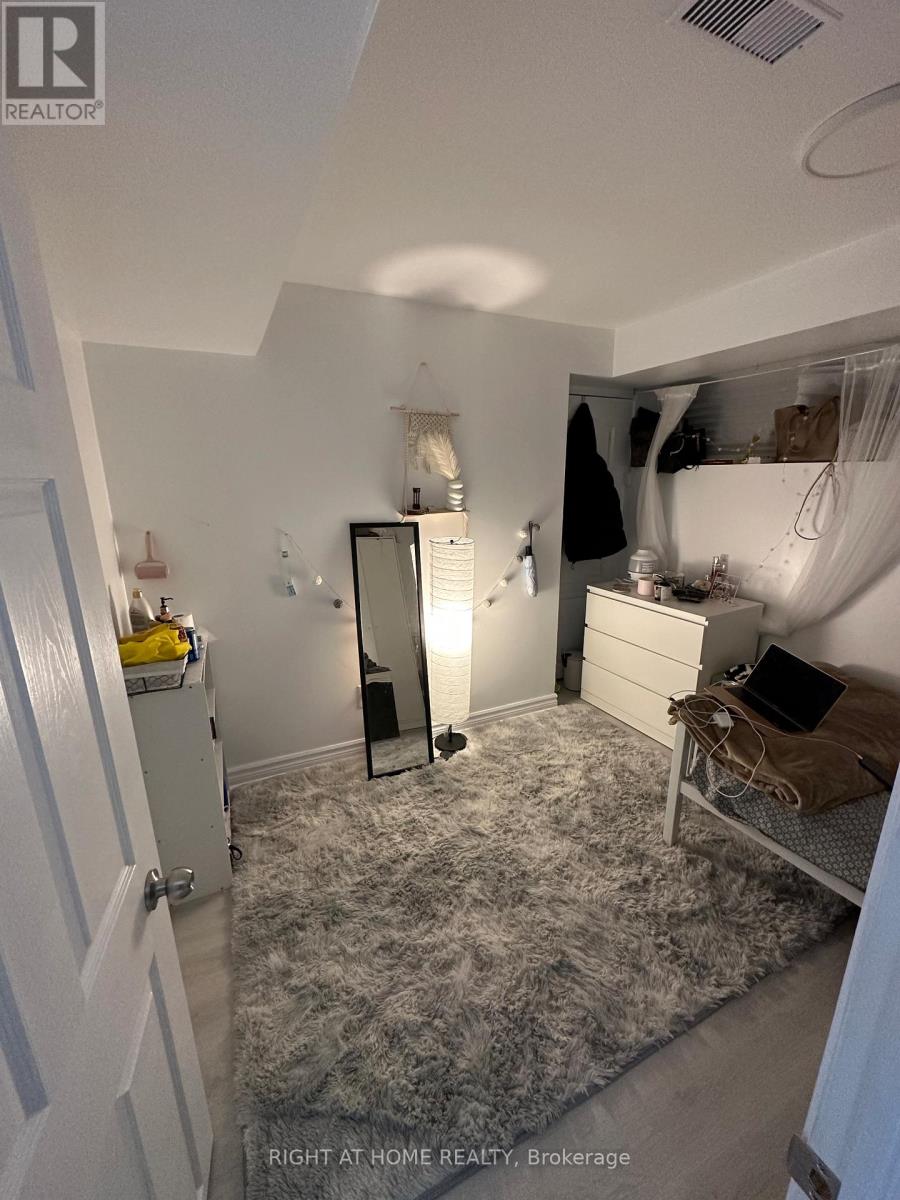 15 Arnprior Road, Toronto, Ontario  M1K 5A5 - Photo 6 - E12650300