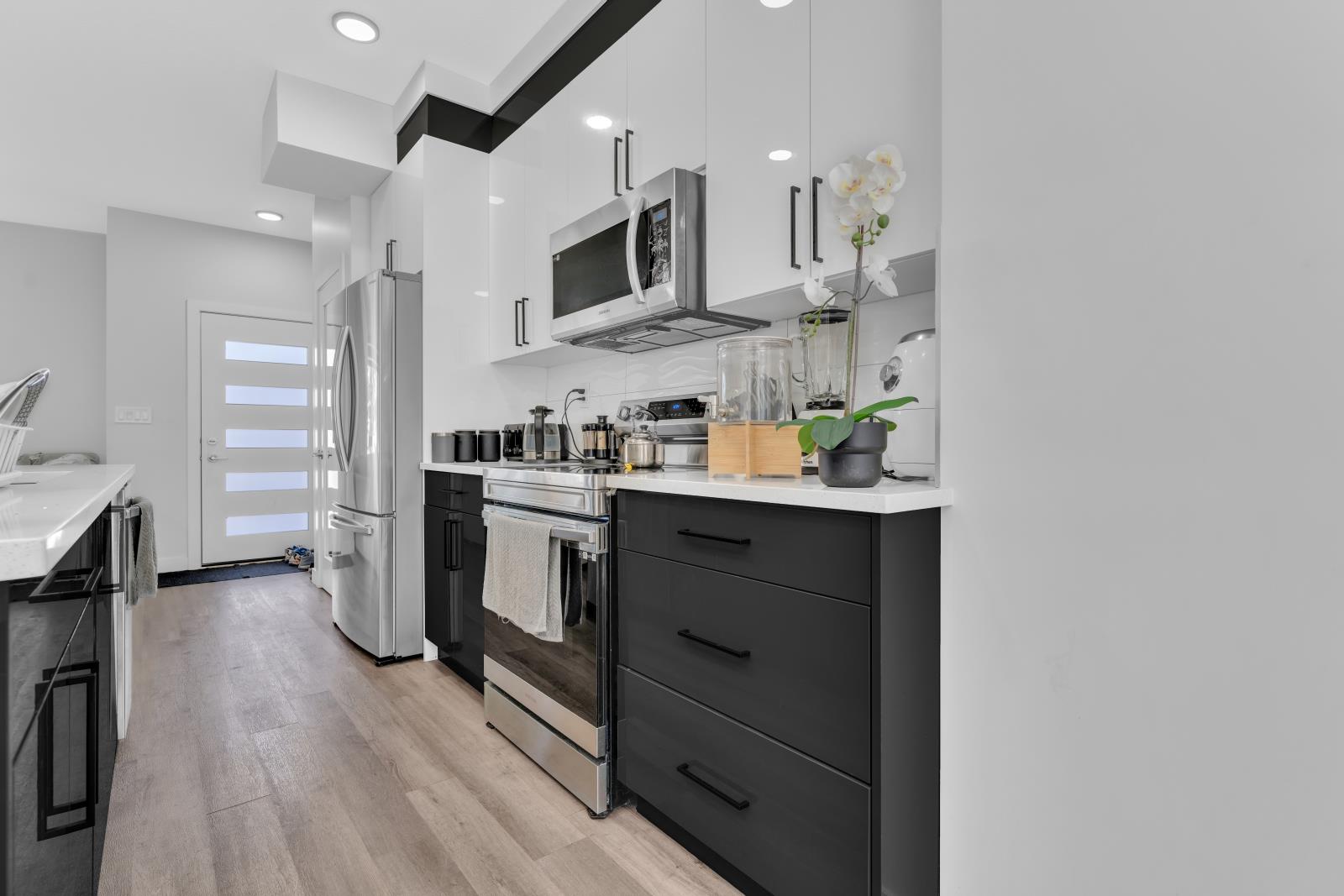 7903  122 Avenue, Edmonton, Alberta  T5B 0J8 - Photo 16 - 43688713