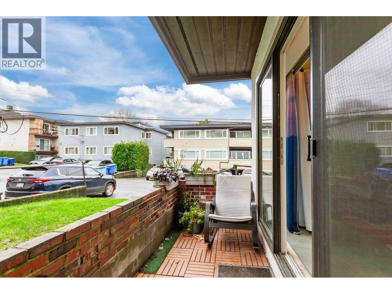 207 2025 W 2nd Avenue, Vancouver, British Columbia  V6J 1J6 - Photo 6 - R3074933