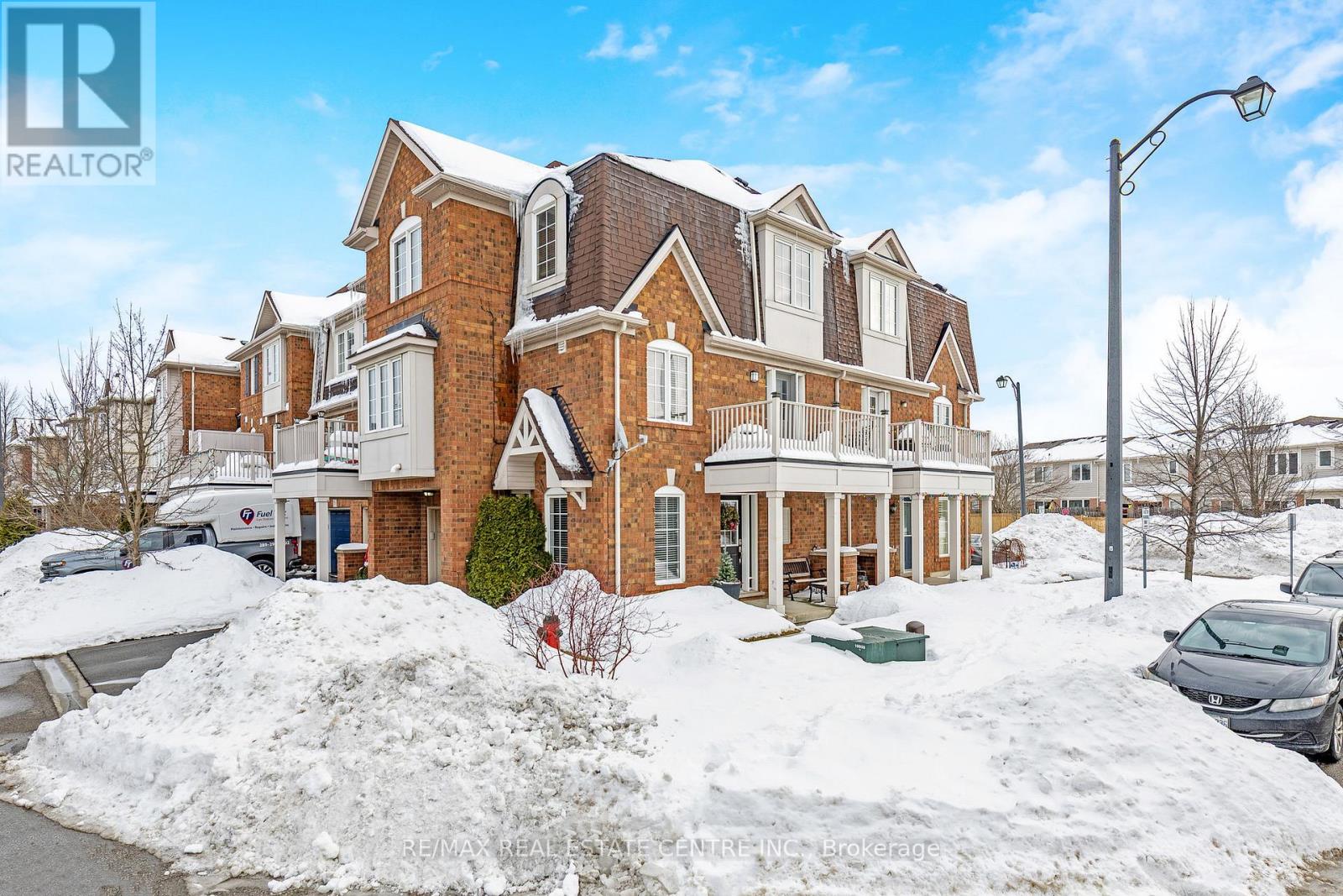 80 - 71 Garth Massey Drive, Cambridge, Ontario  N1T 2G8 - Photo 2 - X12502094