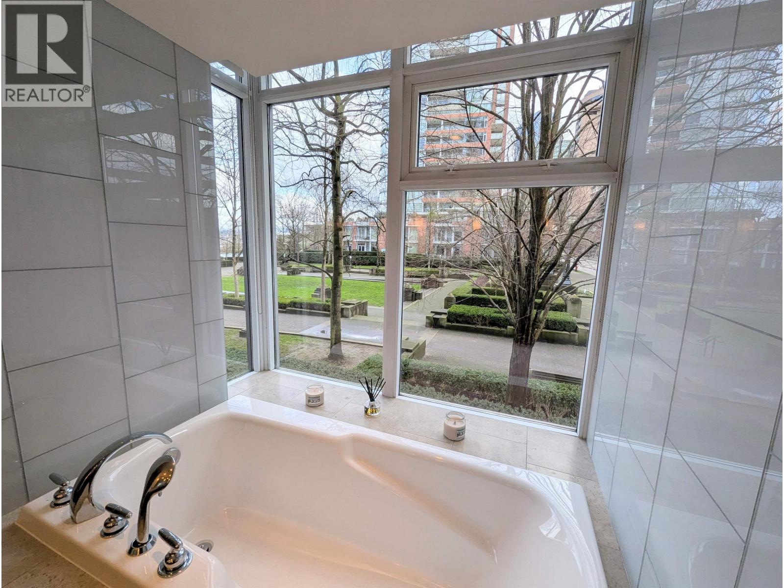 1211 W Cordova, Vancouver, British Columbia  V6C 3P9 - Photo 10 - R3074980