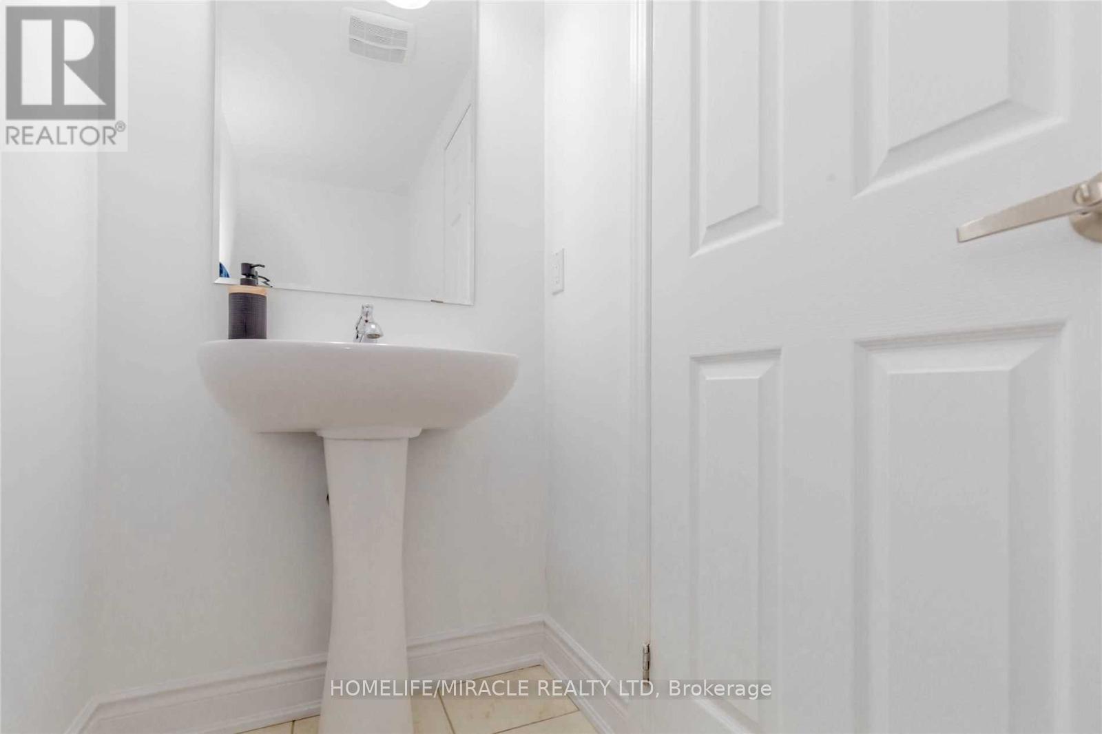 30 - 92 Baycliffe Crescent, Brampton, Ontario  L7A 3Z3 - Photo 39 - W12650302