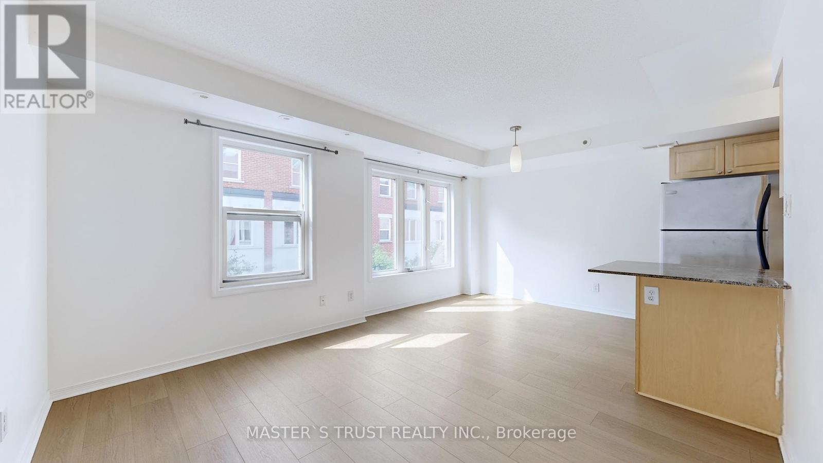 Unit4 - 74 Munro Street, Toronto, Ontario  M4M 2S9 - Photo 4 - E12649548