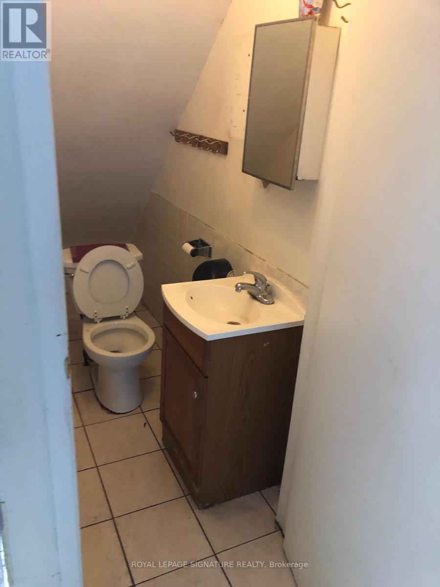 608 Gerrard Street, Toronto, Ontario  M4M 1Y3 - Photo 7 - E12558748